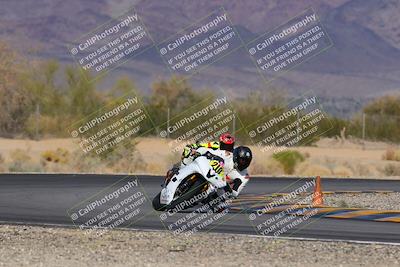 media/Nov-28-2022-Moto Forza (Mon) [[c5a51e62ca]]/A Group/Session 4 (Turn 6)/